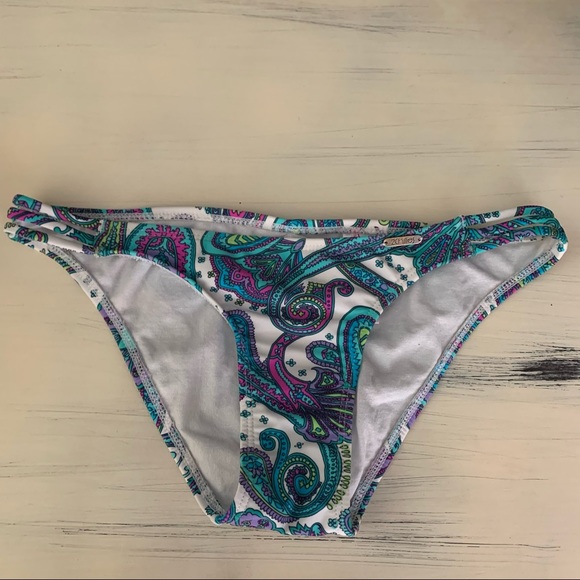 Paisley Print Bikini | 2 Chillies | Size 4 - Picture 5 of 10